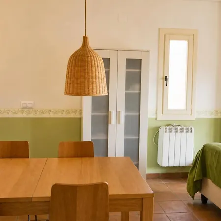 Ca La Genoveva * Montsonís